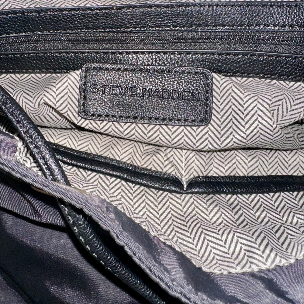 Beautiful Steve Madden Silver Studded Black Backpack - Picture 13 of 16